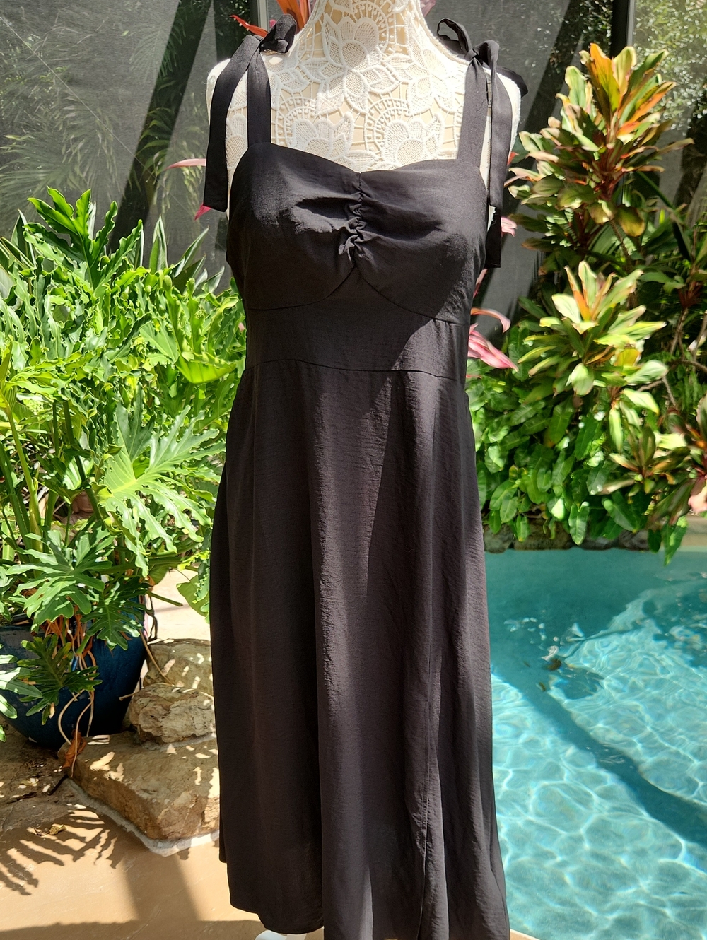 Black Tie-Shoulder Midi Dress Plus Size..New With Tags!